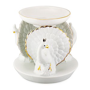 Аромалампа "Павлины", фарфор, 11 см Фарфоровая аромалампа «Павлины» - это изысканное изделие, которое сочетает в себе функциональность, искусную работу и элегантность всегда актуальной Классики. 