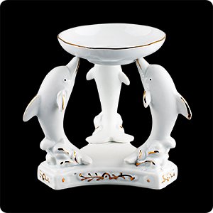 Аромалампа "Дельфины", фарфор, 11 см Фарфоровая аромалампа «Дельфины» - изысканный предмет интерьера в стиле нестареющей Классики.