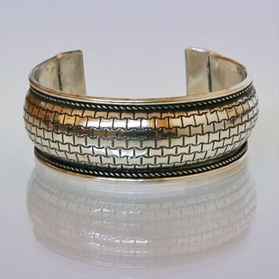 Браслет выпуклый, белый металл, Индия, h-2,5 см.