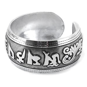 Браслет "Мантра Мани", 6х2,8 см ― Сандаловый Дом СПб - Интернет-магазин