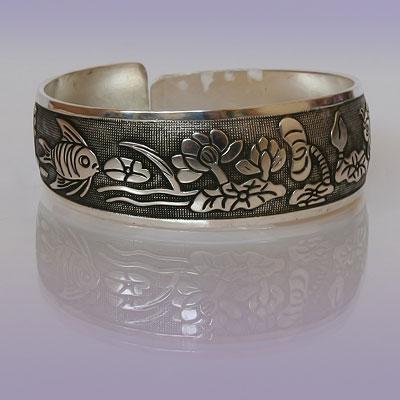 Браслет-оберег Рыбки и Лотосы металлический средний