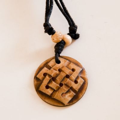 Амулет из кости на шею Nepal BP04-1