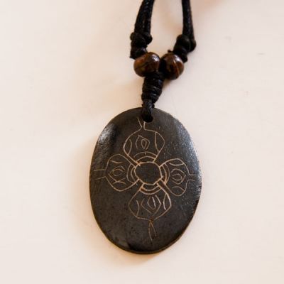 Амулет из кости на шею Nepal BP04-22