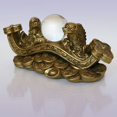 Две рыбы  с жемчужиной и жезлом h~6см 