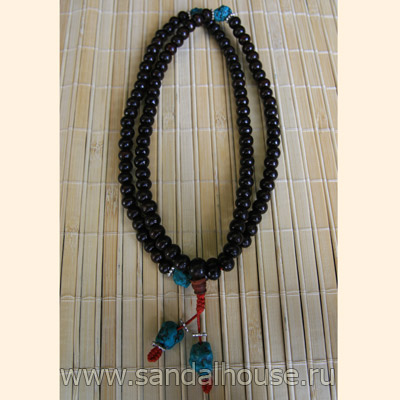 Четки дерево со вставкой из 3-х камней