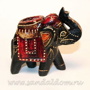 Слон резной JDP169-4 хобот вверх  h~11cm L~11cm деревянный с росписью