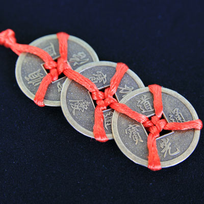 Цепь 3 монеты d=2,5см