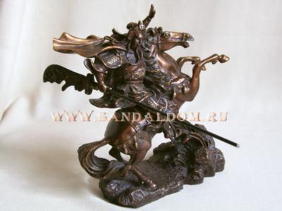 Бог богатства QT30327MR Гуань Юй на коне h-26см бронза