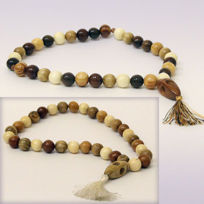 Четки из дерева MIX с домиком, 33 бусины, 14мм L=30см