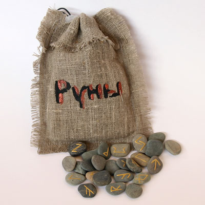 Руны на камне в мешочке TORU005, купить в интернет-магазине