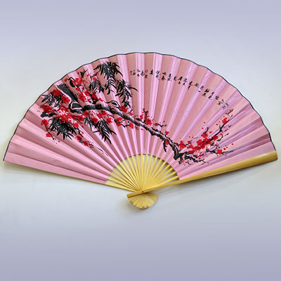 Опахало настенное Сакура на розовом фоне 90см